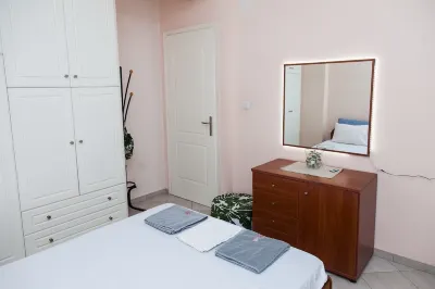 Cozy Apt in Peristeri Near Metro Station Hotels in West Athens