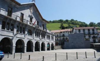 Hostal Musunzar
