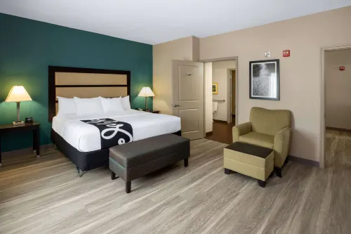 La Quinta Inn & Suites by Wyndham Durant Hotels in Durant