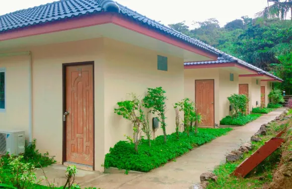 布吉拉雅小屋度假村