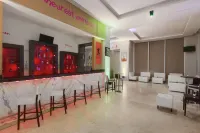 Ramada Encore by Wyndham Tangier - bar