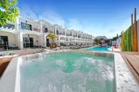 Vista Bonita - Gay and Lesbian Only Resort - Hot Tub