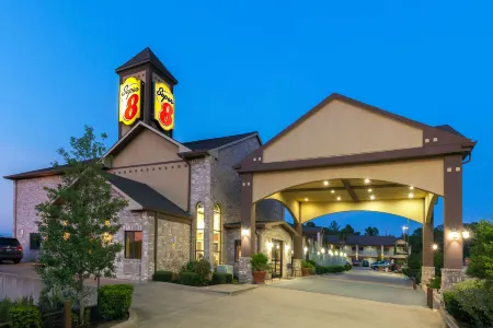 Super 8 by Wyndham Fairfield, TX