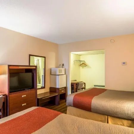 Motel 6 Butte, MT - Historic City Center