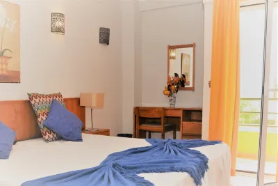 Apartamentos Turisticos Lindomar