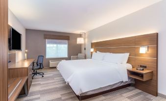 Holiday Inn Express & Suites Eau Claire North