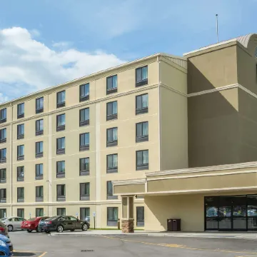 Comfort Inn the Pointe Отели рядом с достопримечательностью «Подковообразный водопад»