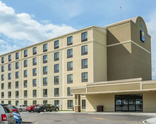 Comfort Inn the Pointe Hotels in Niagara County