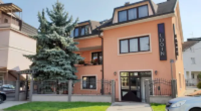 洛格因客房旅館 酒店