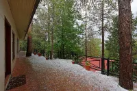 Arcadian Blue Pines Hoteles en Murree Tehsil