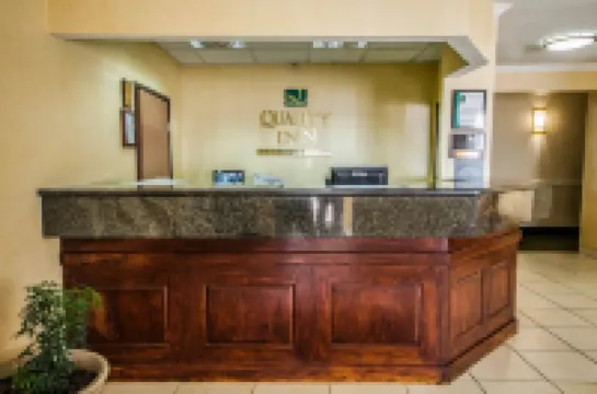 Quality Inn Evansville Eastland Area