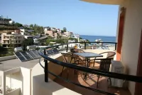 Elpis Studio Apartments - Bergblick