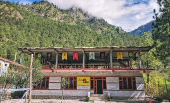 Whoopers Hostel Kasol