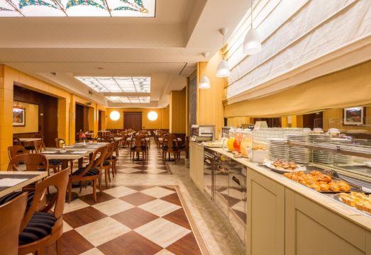 밀라노 호텔 로비