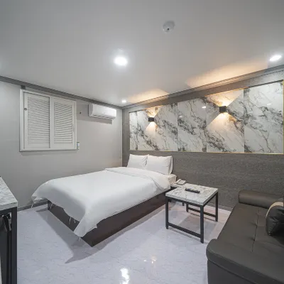 Bucheon Wonjongdong Hotel 3&4 Hotels near Bucheon Pottery Museum
