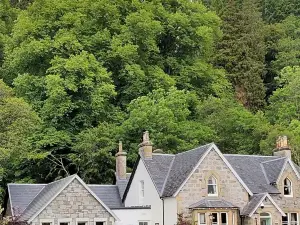Rokeby Manor