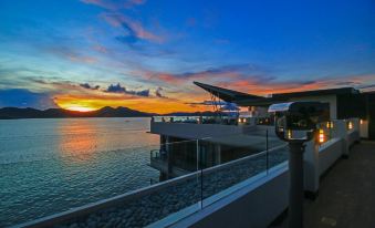 Two Seasons Coron Bayside Hotel