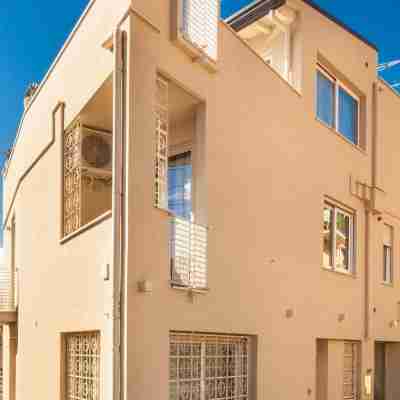 La Malandrina - Apartments & Suites Hotel Exterior