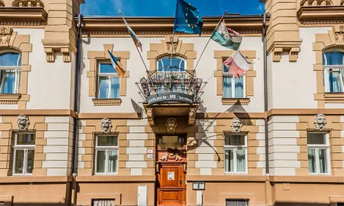 골든 로열 부티크 호텔 & 스파