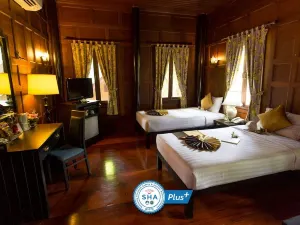 Baan Amphawa Resort & Spa