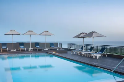 Hilton Garden Inn Umhlanga Arch Hotel dekat Gateway Theatre Of Shopping