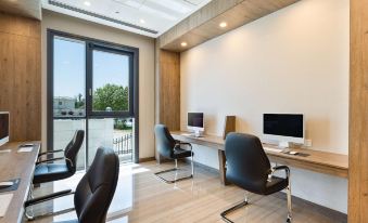 DoubleTree by Hilton Doha Downtown