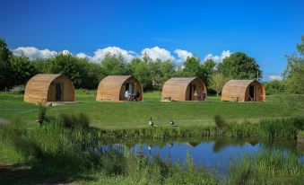 Wall Eden Farm - Luxury Log Cabins and Glamping