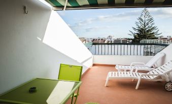 Help Yourself Hostels - Carcavelos Coast