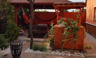 Airport16 B&B - Housity