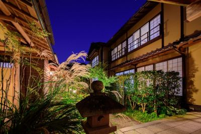 施設外観 由布院温泉 和風旅館 津江の庄の写真