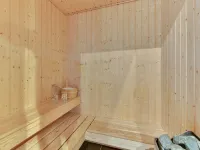 "Elena" - 800m to the Fjord