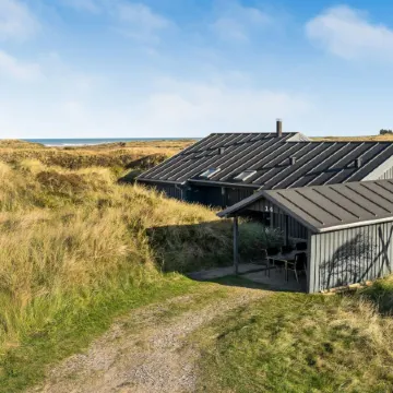 "Fransisca" - 600m from the Sea