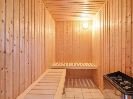 "Emma" - 976m from the Sea