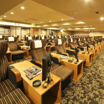 Nikoh Capsule Hotel Refre - Hostel - Caters to Men