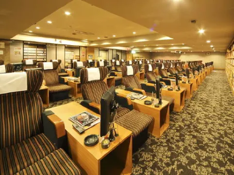 Nikoh Capsule Hotel Refre - Hostel - Caters to Men