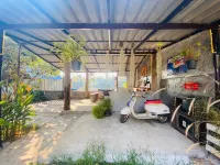 Nong Or Blue House. Resort Hotels near Wat Nong O