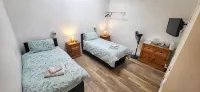Deepcut Lodge Bed & Breakfast Self Service Отели в г. Кемберли
