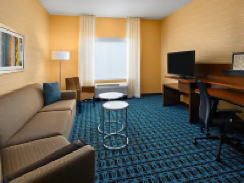 Fairfield Inn & Suites Fresno Yosemite International Airport Hotels in Fresno
