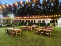 3 Peaks Resort & Boutique Hotel Hotels near Artwork