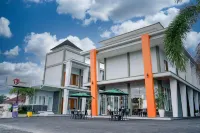 Urbanview Hotel Brodam's Pematang Siantar by RedDoorz Hôtels à : East Siantar