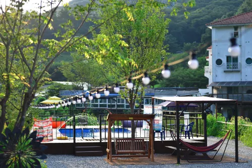 Gapyeong Gratia Glamping Hotels in Gapyeong-gun