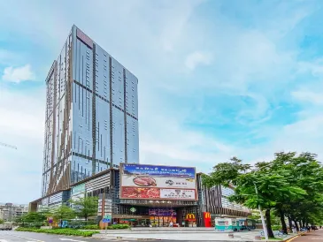 Versailles Apartment (Zhuhai Gongbei Port High-speed Railway Station)