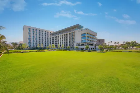 W Muscat Отели рядом с достопримечательностью «Mutrah Fort»