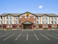 Super 8 by Wyndham Cuba Hotels in Cuba