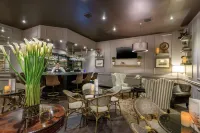 Dann Carlton Quito - ที่มีบาร์