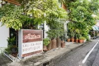 Srisanor Boutique Hotel Hotels near Khao Lom Muak