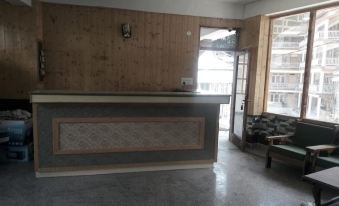 Goroomgo J J Regency (Manali)