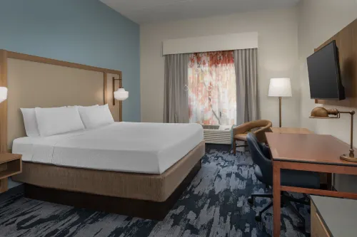 Fairfield Inn & Suites Roanoke Hollins/I-81 Hotels in Hollins