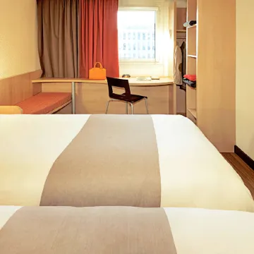 Ibis Paris Porte d'Orléans Отели рядом с достопримечательностью «14-й округ: Монпарнас»