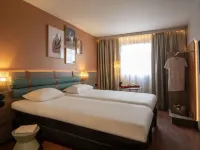 Ibis Golfe de Saint-Tropez Các khách sạn ở Grimaud